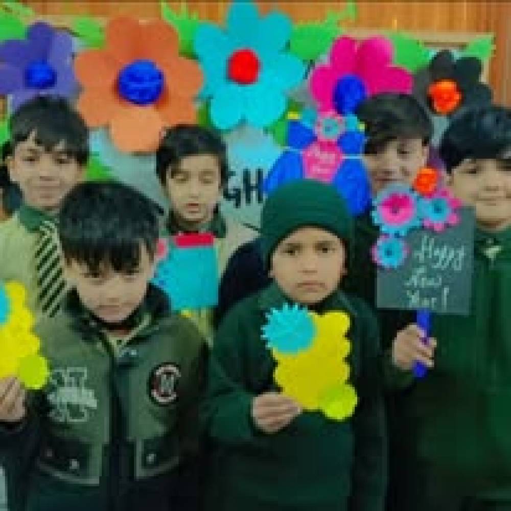 Small hands, big imaginations.